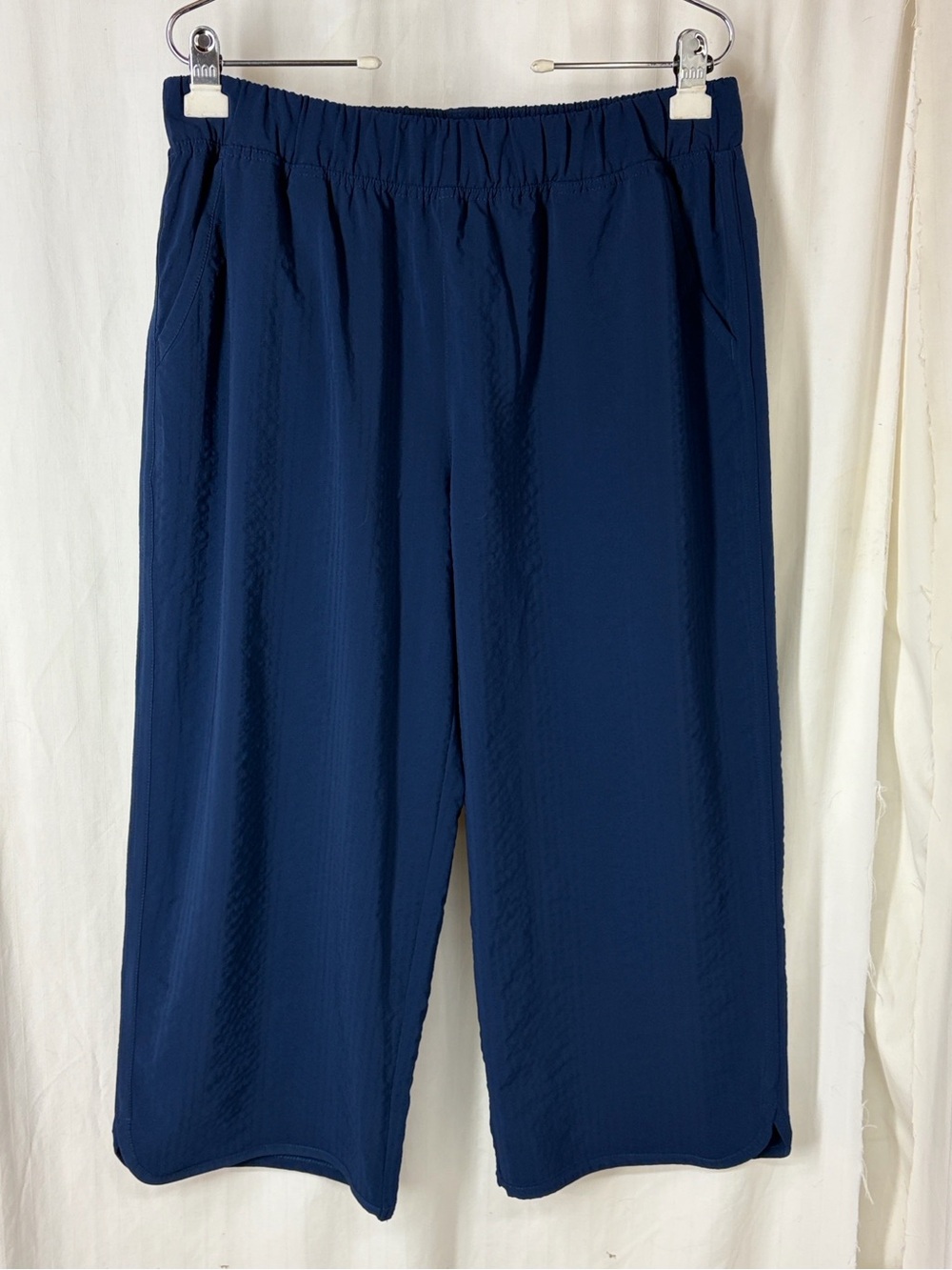 TITLE NINE L Slaycation Textured Wide Leg Cropped Pants Midnight Blue 12-14